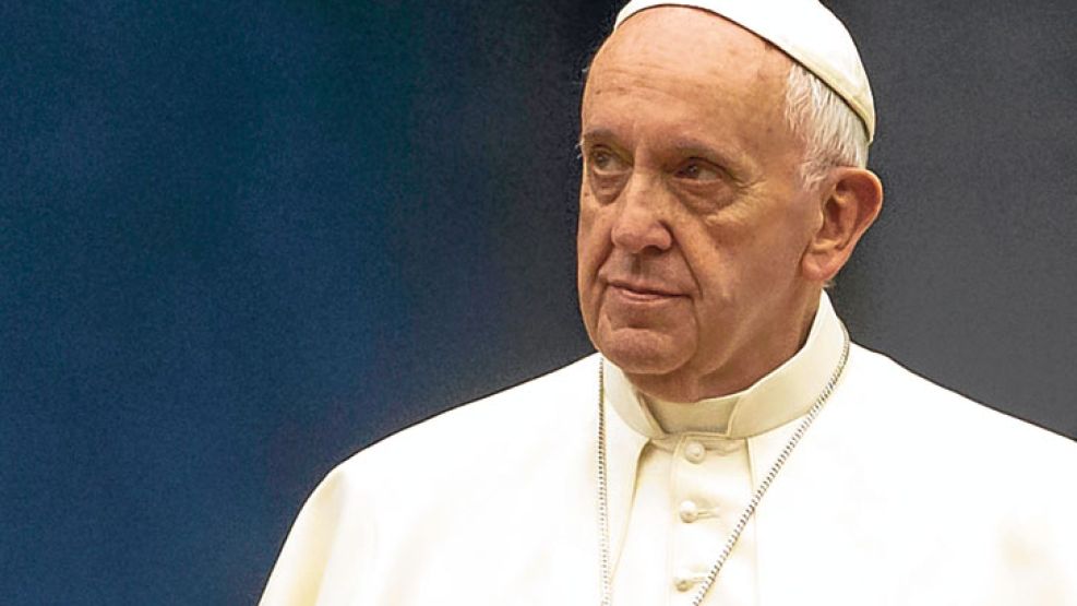 Bergoglio. Defendió a Barros, vinculado a un cura pedófilo.