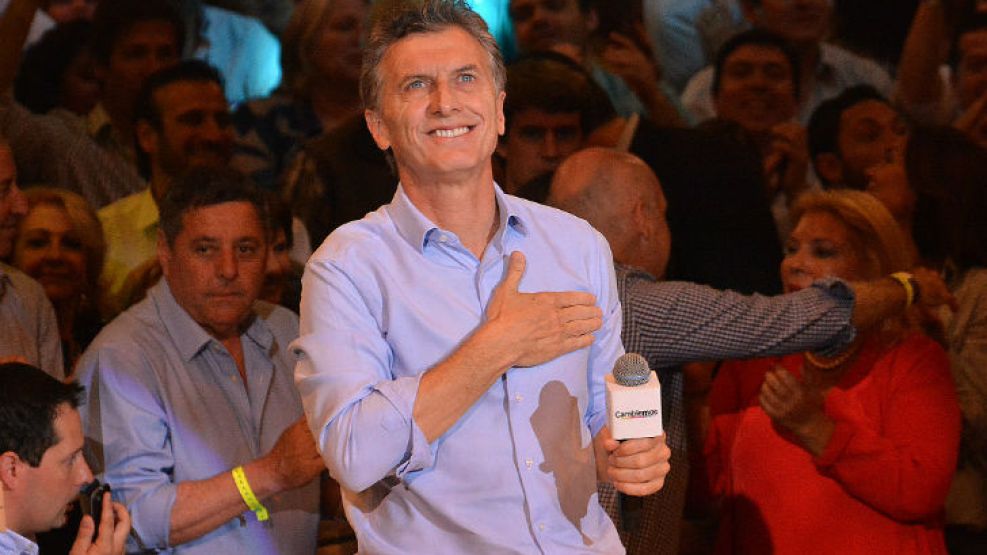  En su discurso, Macri prometió "unir a los argentinos", construir un país "federal", "generar más de dos millones de puestos de trabajo", tener "pobreza cero".