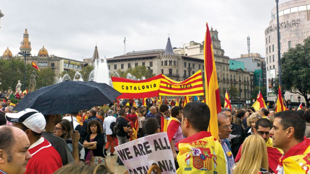 Antisecesionistas. El 51% se siente catalán y español. Y cree que la región tiene que seguir formando parte de España. 