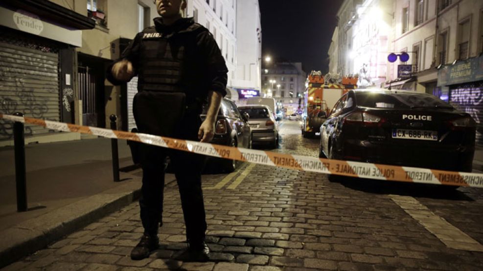 Atentados en París. Hay 100 rehenes en un teatro.