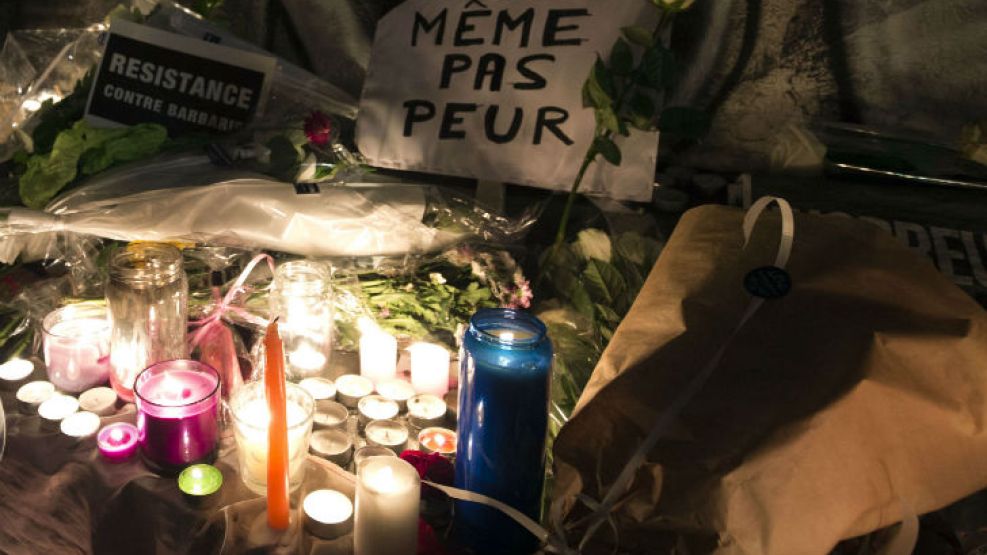 Hoy París se despertó sumida en la tragedia.