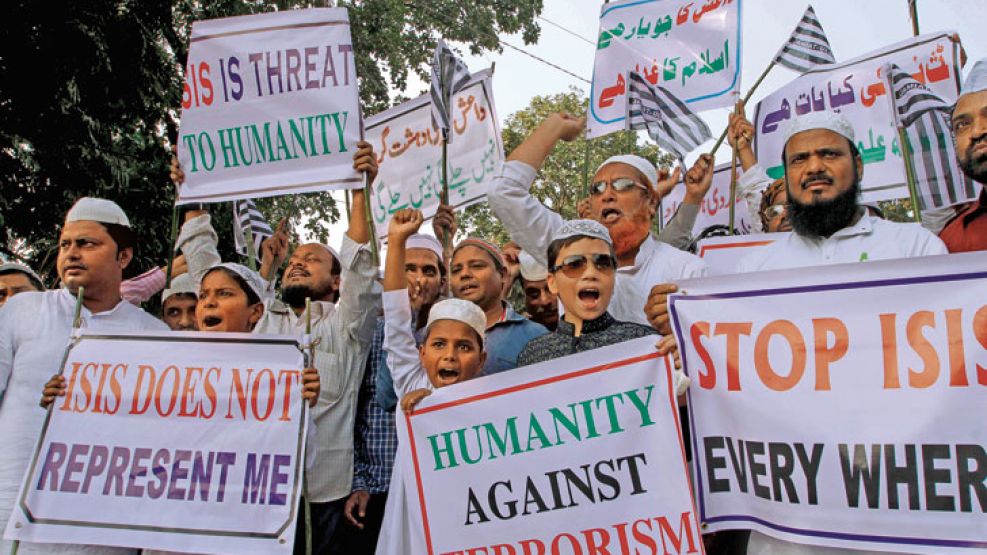 Basta. Musulmanes indios piden frenar la “amenaza contra la humanidad” que es Estado Islámico.
