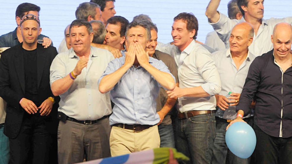 Euforia. Tras el triunfo, Macri tratará de sentarse a dialogar con diferentes sectores de la política.