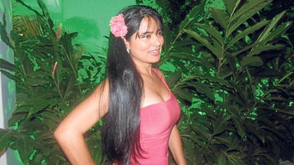 Victima. Maribel Acevedo Toro tenía 40 años y vivía en Lomas del Mirador. Der.: su ex pareja, el narco Julio Ayala, alias “Cóndor”. 