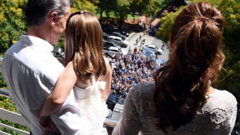 El flamante presidente Mauricio Macri y su esposa, Juliana Awada, vivieron una jornada histórica.
