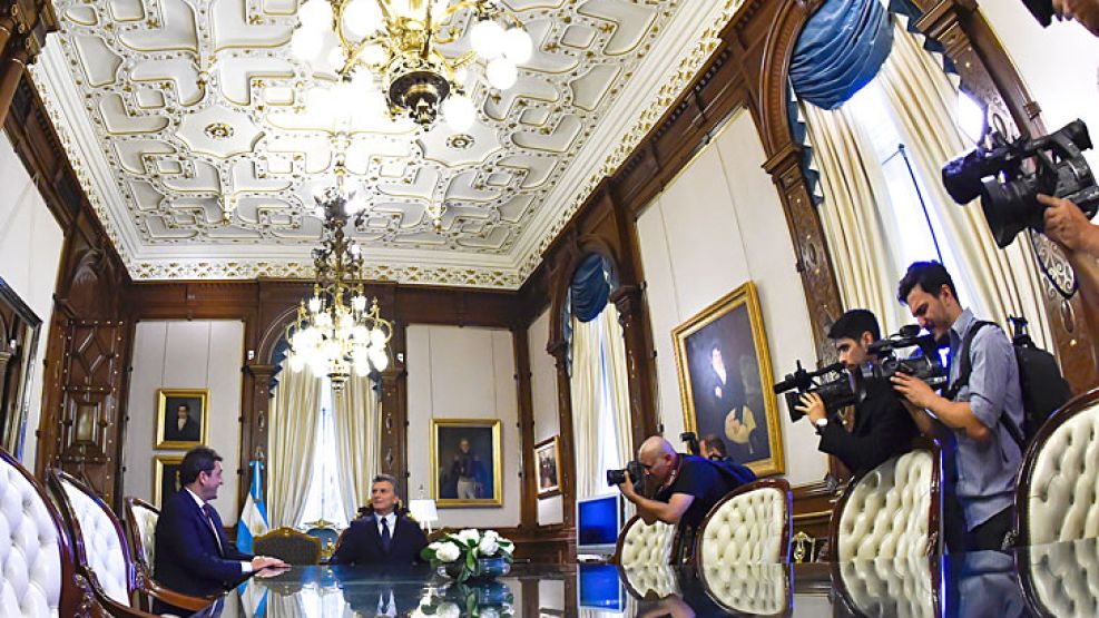 Despacho presidencial. El Presidente buscó puntos en común con los políticos que lo enfrentaron en la carrera electoral por la sucesión de Cristina Kirchner.