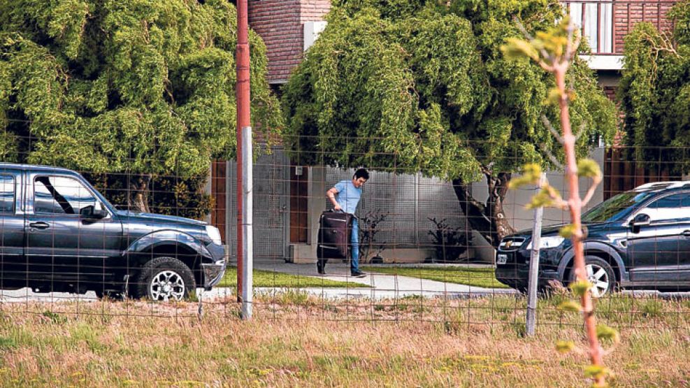 Nueva casa. El ex secretario Pablo Barreiro retiró equipaje.