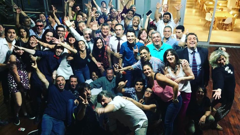 El equipo de Editorial Perfil celebró el cierre del 2015 con una fiesta organizada por los empleados.