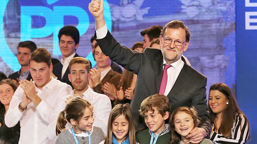 Hasta la victoria. El presidente busca la reelección amparado en la recuperación de la economía. Pedro Sánchez es su principal contendiente.