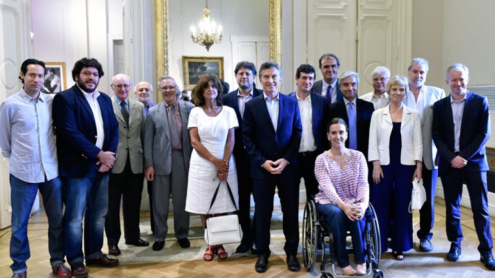 El presidente Mauricio Macri se reunió con un grupo de intelectuales en Casa Rosada.