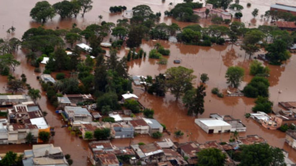 Se registraron más de 11 mil evacuados por las inundaciones.