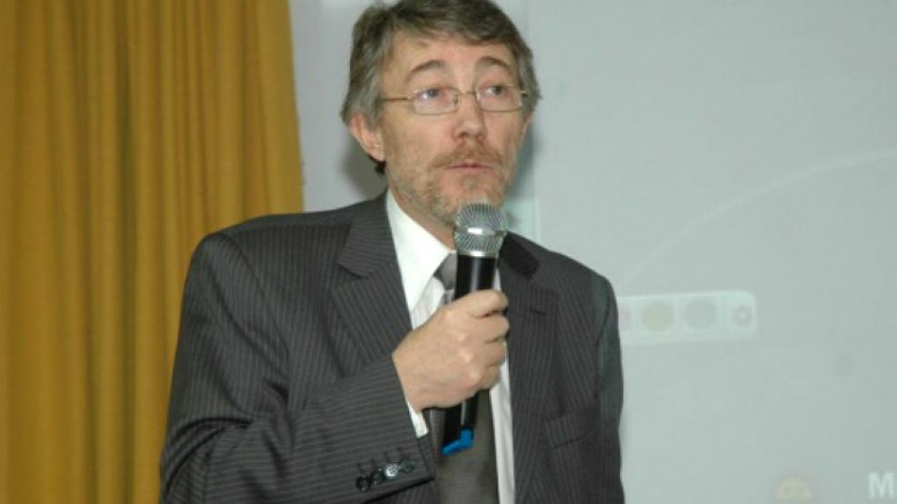 Alejandro Ceccatto, doctor en física.
