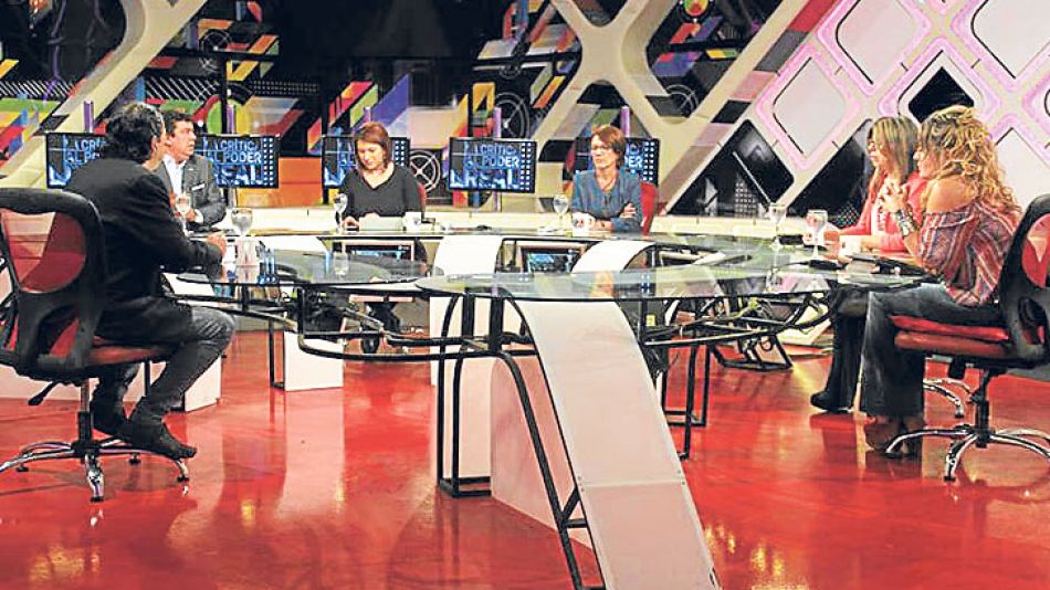 SIN PANTALLA. 6,7,8 se quedó sin aire en la TV Pública. En Canal 9 y C5N le bajaron el pulgar para adoptarlo. Dady Brieva negocia la continuidad en Radio América, la AM de Szpolski.