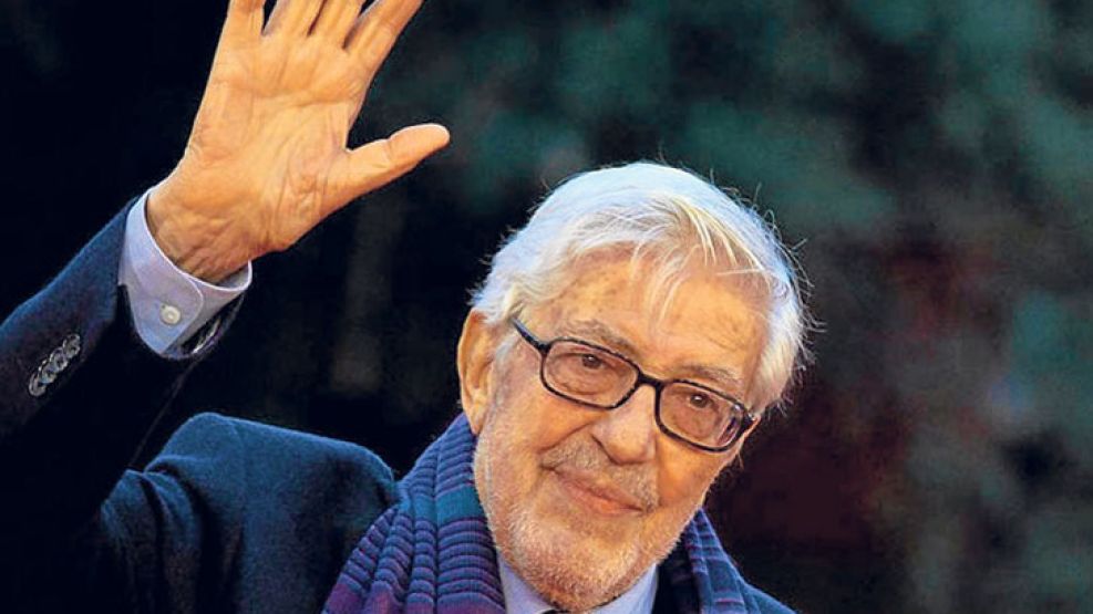 Ciao. Ettore Scola, el cineasta comprometido ideológicamente que supo contar la vida en clave de comedia con profundo significado.