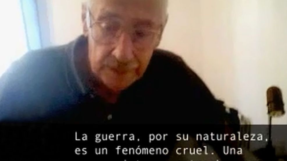 Videla durante su entrevista con Ceferino Reato.