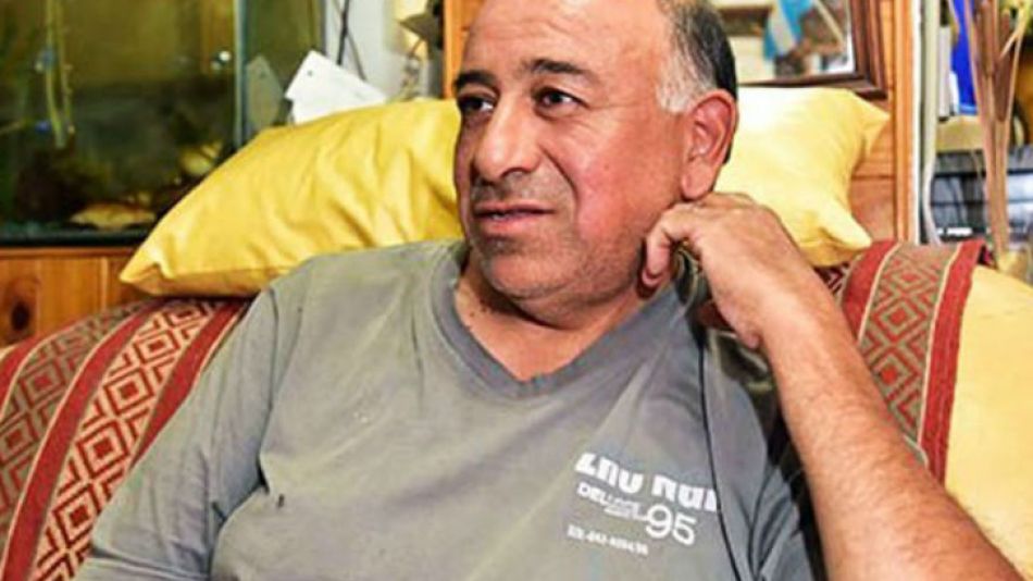 Rubén Almonacid. Padre de tres hijas, carpintero desde hace 35 años, devolvió 1,6 millón de pesos a un cliente que olvidó su dinero en el auto.