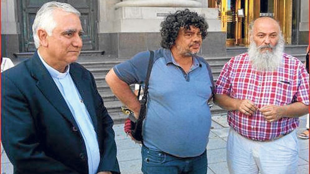 Reunion. Lozano, Garfagnini y Pérsico, antes de pedir por Sala en Gobierno.
