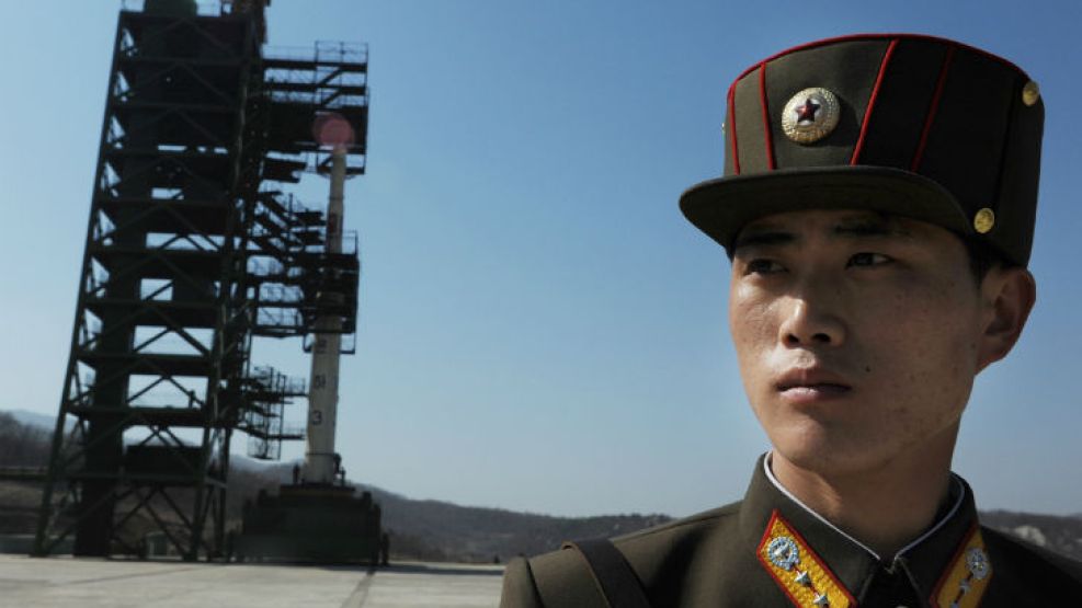 El lanzamiento norcoreano fue considerado como una "clara violación" de las resoluciones del Consejo de Seguridad de las Naciones Unidas, que prohibió a Pyongyang ensayar con misiles balísticos interc
