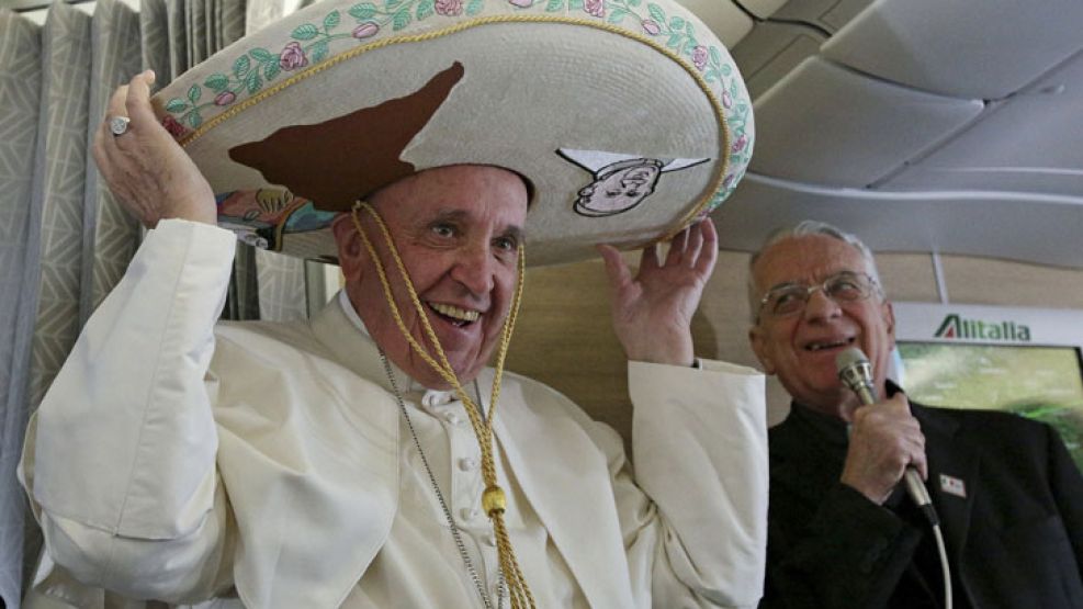 Francisco adelantó su vuelo hacia México para poder realizar la escala en Cuba