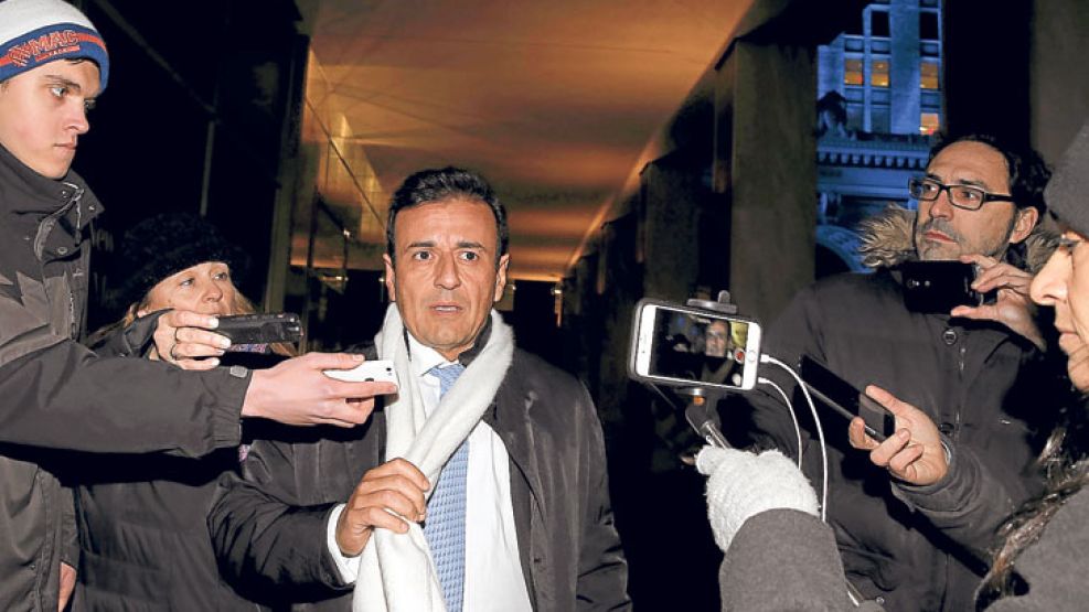 FUN‘CEO’NARIO. Mario Quintana, ex Pegasus, monitorea desde la deuda externa hasta las paritarias.