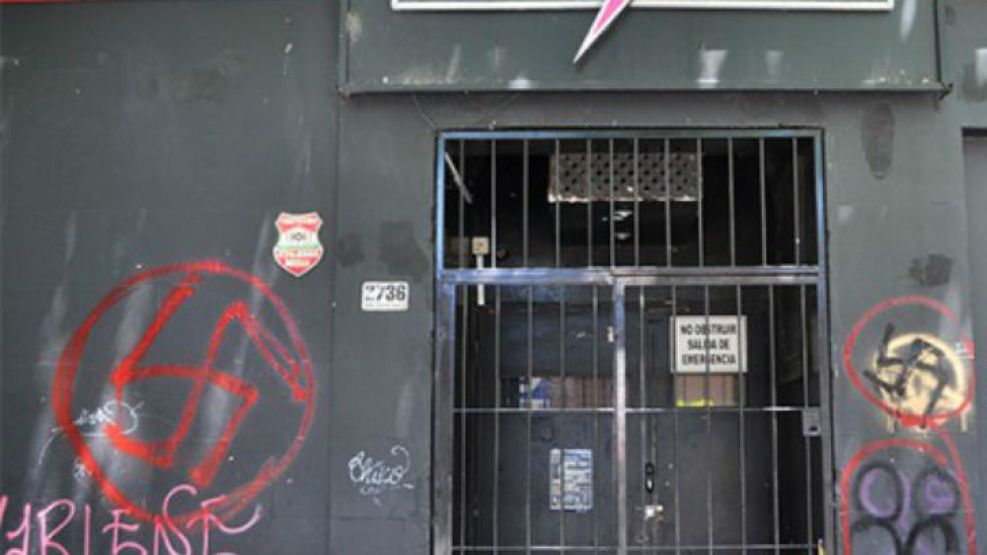 Un grupo de neonazis atacó un bar en Mar del Plata.
