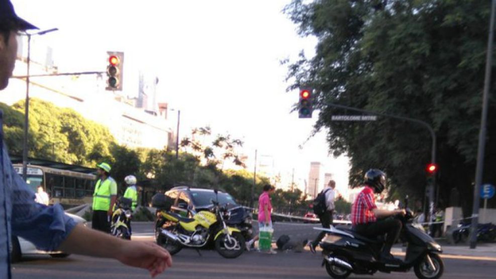 El accidente ocurrió en el cruce de la Avenida 9 de Julio y Bartolomé Mitre.