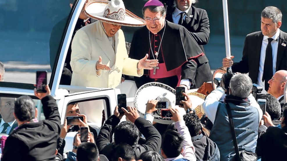 Selfies. El catolicismo mexicano es una práctica ecléctica y mestiza, un credo abigarrado y poderoso.
