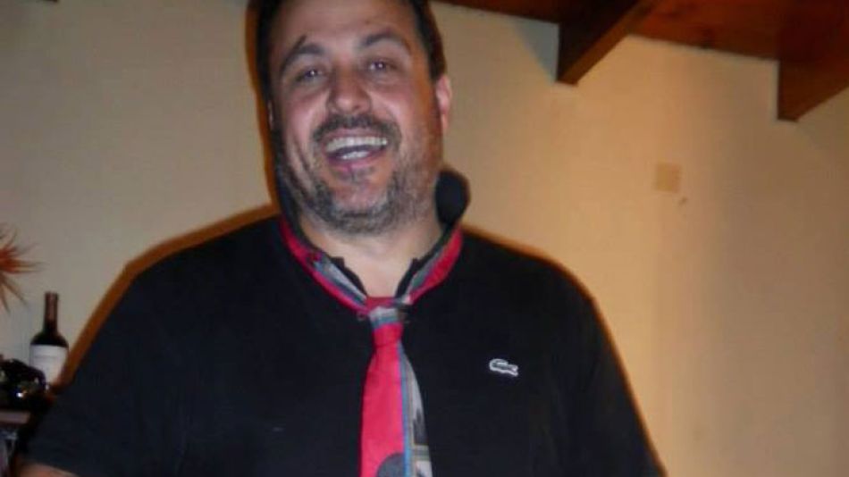 Pampillón es católico, está recién divorciado tras 19 años de matrimonio, se autodefine como una “Lilita Carrió del nacionalismo”, practica jiu jitsu y afirma que su única luz es Dios.