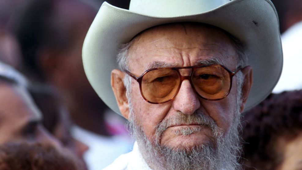 El hermano mayor de Fidel y Raúl, falleció hoy a los 91 años. Estudió ingeniería agropecuaria, no se dedicó a la política.