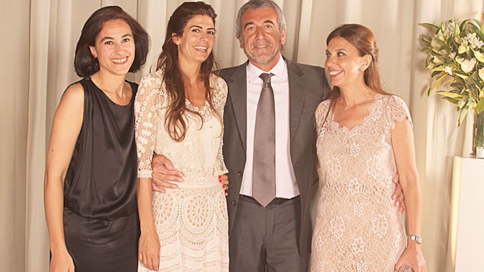 Hermanos. Leila (44), Juliana (41), Daniel (60) y Zoraida Awada (57) en el casamiento de Macri.