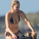 Jennifer Lawrence bikini Grosby (2)