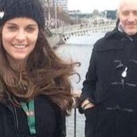 Parece que la felicidad llamó a la puerta de Andy Kusnetzoff y en hora buena.El conductor de “Perros de la calle” se convertiría en padre por primera vez. Su novia, casi quince años menor que él, Florencia “Kourny” Suárez, con quien ya c