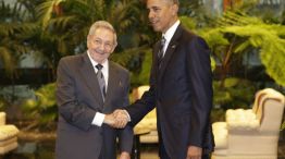Encuentro histórico en La Habana entre Raúl Castro y Barack Obama.