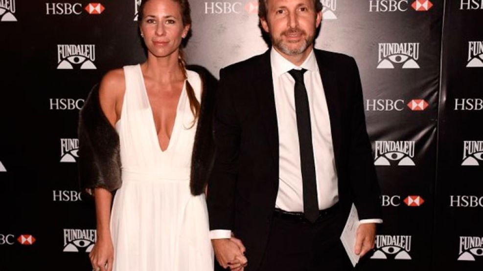 Rogelio Frigerio junto a su esposa, Victoria Costoya.