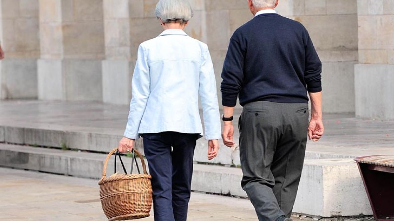 france-economy-elderly