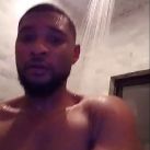 Usher-Desnudo 2