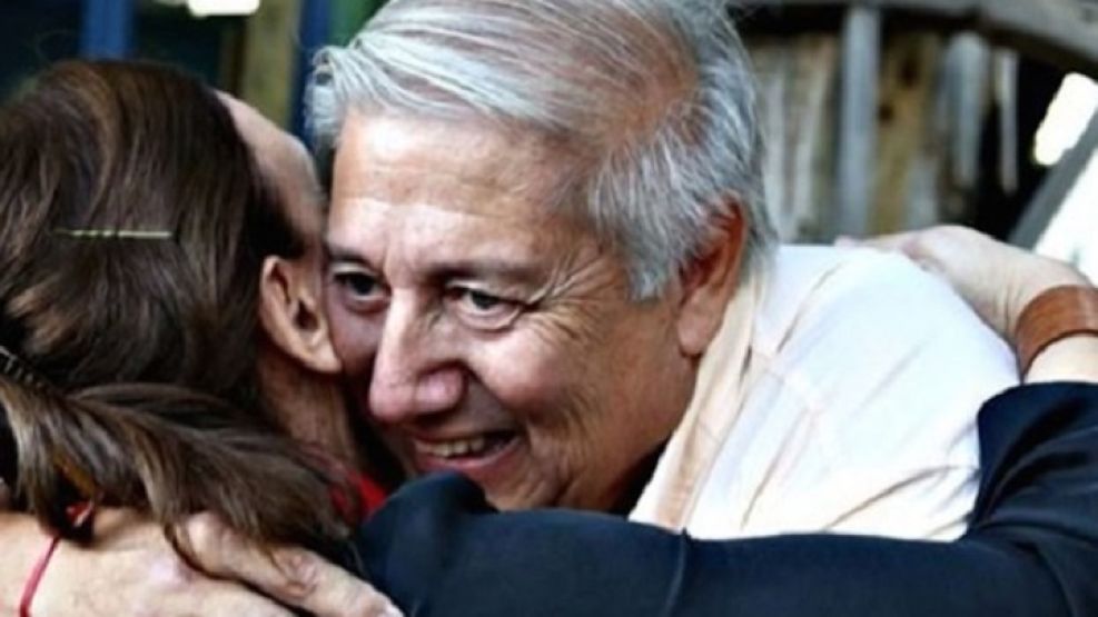 Gabriela Michetti se abrazó en Madryn con un “veterano de guerra” trucho