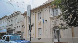 Oficina de cobro. La Departamental de La Plata, ubicada en el centro de la capital provincial. 