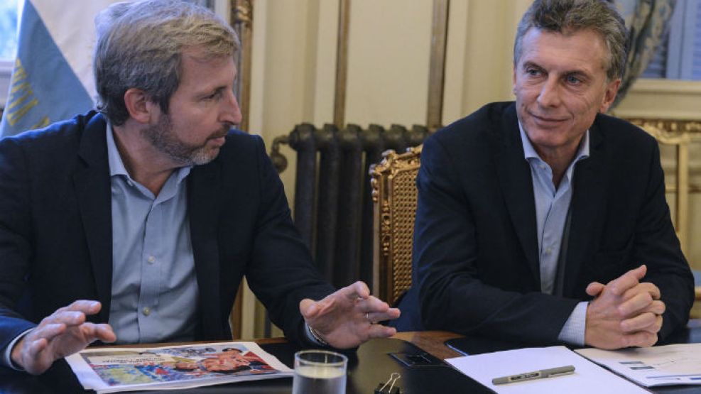El presidente Mauricio Macri junto al ministro de Interior, Rogelio Frigerio.
