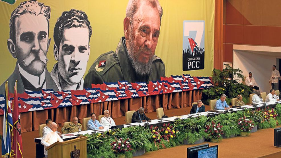 Plana mayor. Raúl y sus laderos condujeron esta semana los debates en el cónclave comunista. 