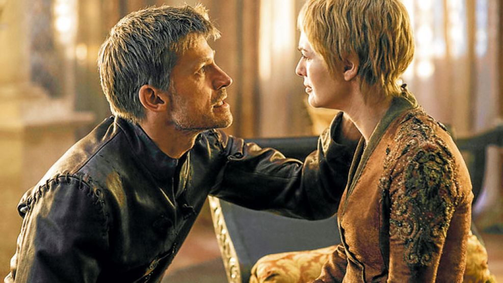 Estilos. La actriz que personifica a Cersei Lannister advirtió que en esta temporada su personaje está cegado por la venganza. Jamie, por su parte, deberá cargar con una nueva muerte en la familia, qu