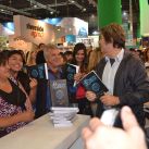 Gabriel Corrado firma libros (4)