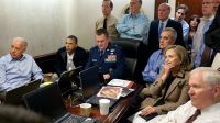 5 años atrás. Barack Obama y Hillary Clinton, durante la supervisión del operativo.