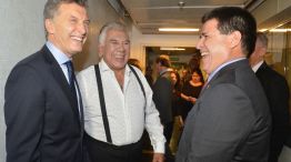 Macri, junto a Lavié y Cartes, en el Colón.