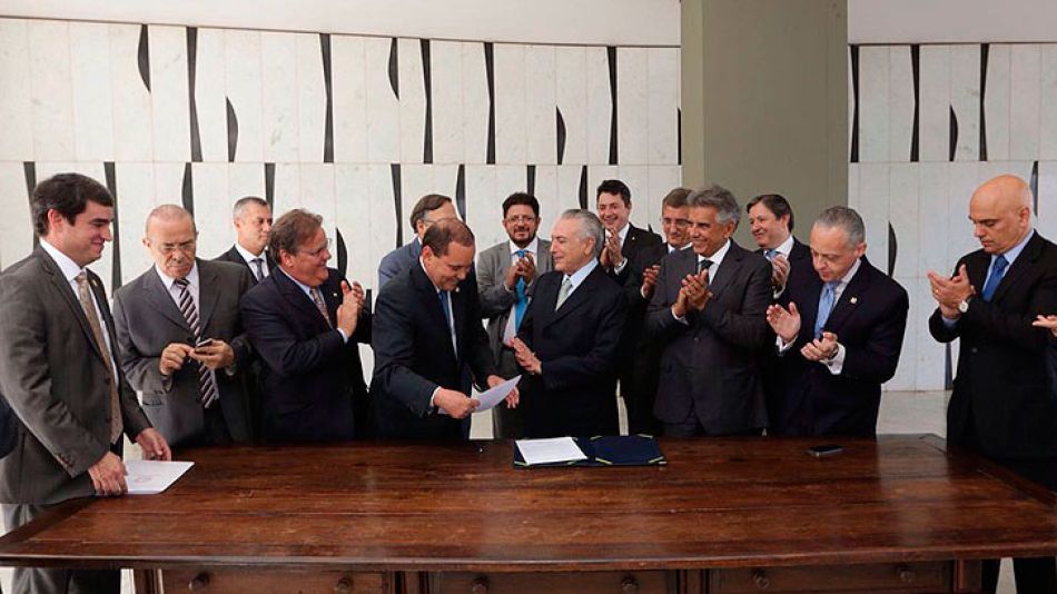 Michel Temer asume la presidencia de Brasil.