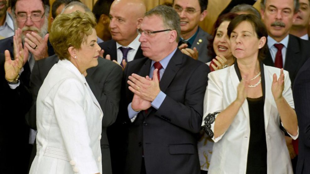 Dilma Rousseff: "Esto es un golpe, no cometí ningún crimen"
