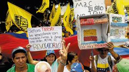 Reclamo. Los opositores quieren votar para extinguir el mandato de Maduro. 