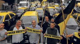 Protestas. Los taxistas cortaron puntos neurálgicos de la Capital en una serie de manifestaciones para impedir la llegada de la app, suspendida luego por la Justicia porteña. 
