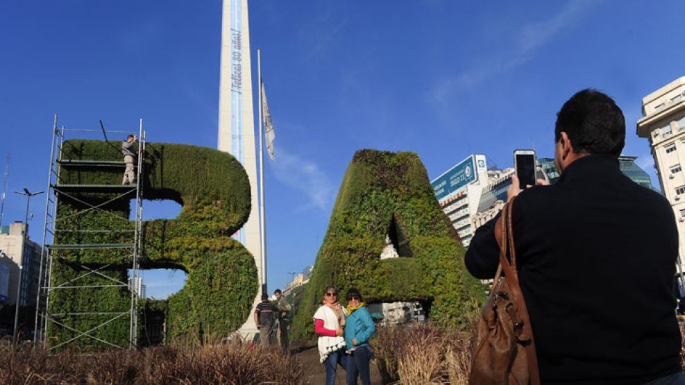 Hoy cumple 80 años el obelisco