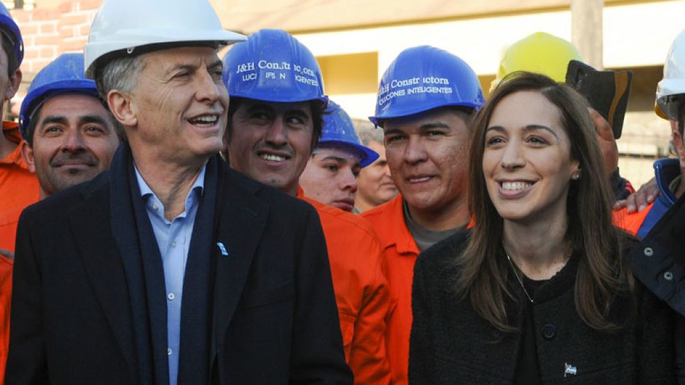 Macri recorrió junto a Vidal las obras hidráulicas de Morón y prometió reactivar la obra pública.